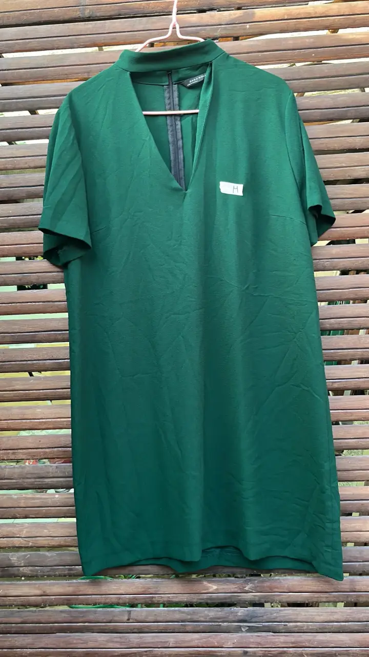 Vestido verde elegante Zara