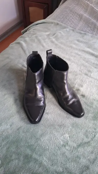 Botines de cuero negro y marrón para hombre - miniatura 1