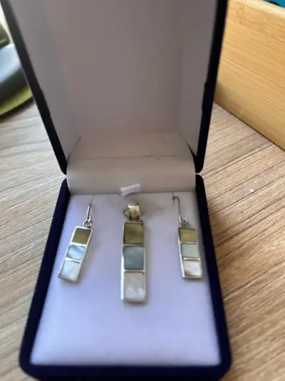 Juego de joyas de plata 950 con madreperla - miniatura 1