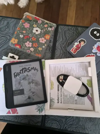 Lector de libros Kobo Libra 2 + lapiz kobo stylus - miniatura 2