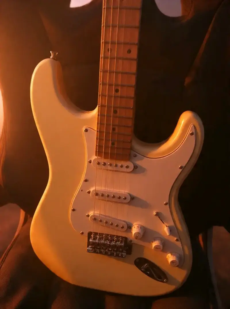 Guitarra eléctrica Squier Stratocaster Affinity - 2