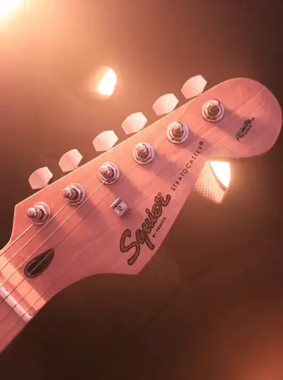 Guitarra eléctrica Squier Stratocaster Affinity - miniatura 4