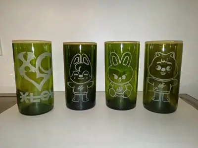 Vasos de vidrio reciclado con grabados decorativos - miniatura 4