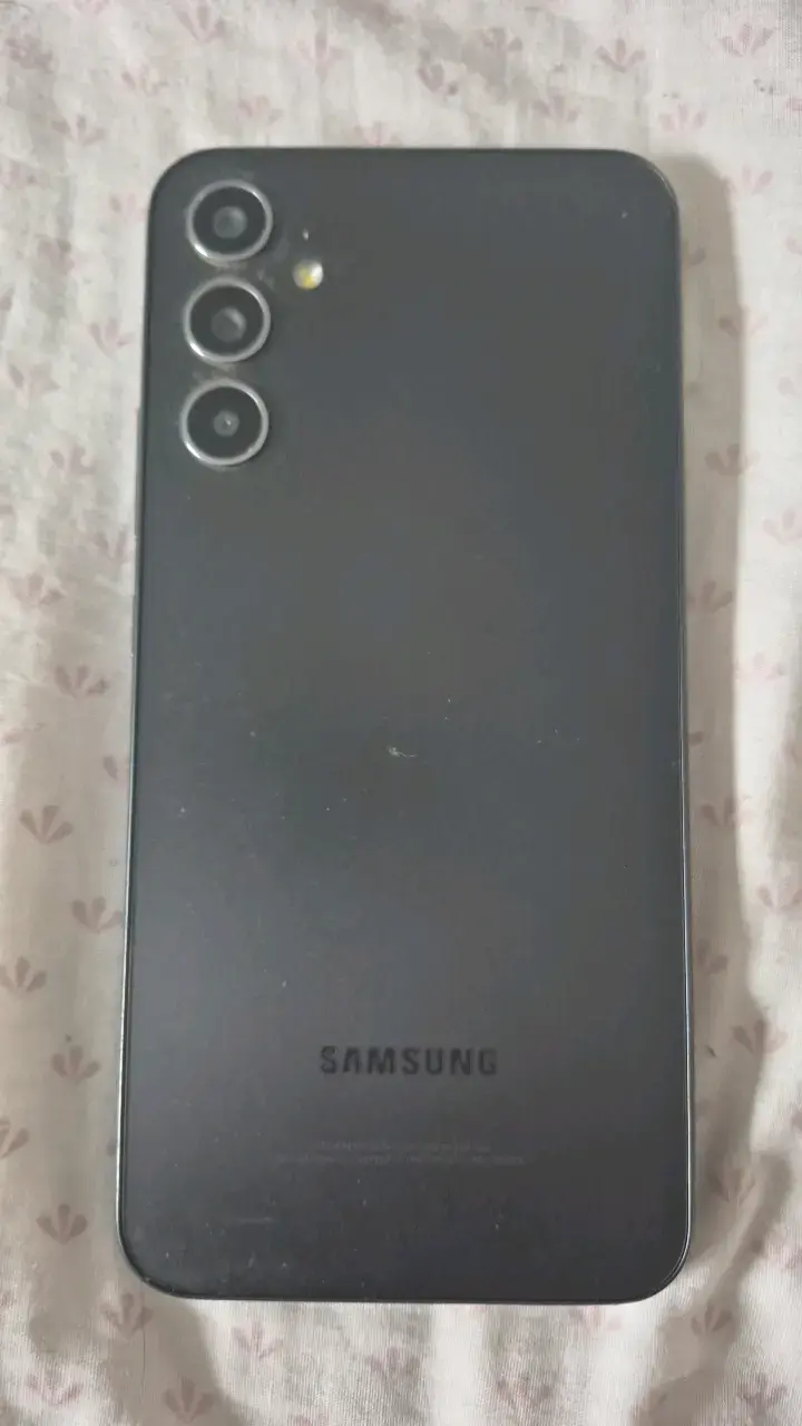 Smartphone con pantalla grande en buen estado - 3