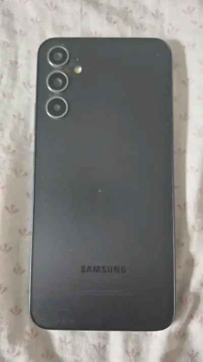 Smartphone con pantalla grande en buen estado - miniatura 3