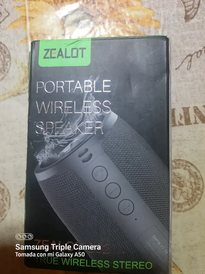 Parlante inalámbrico portátil Zealot - 1