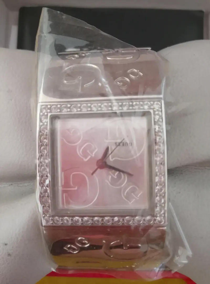 Reloj Guess para mujer con caja original - 5