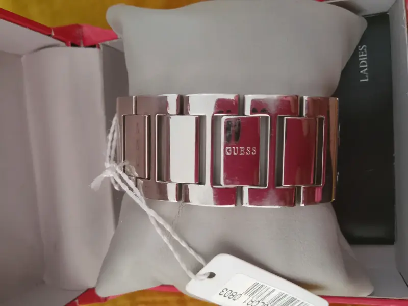 Reloj Guess para mujer con caja original - 6