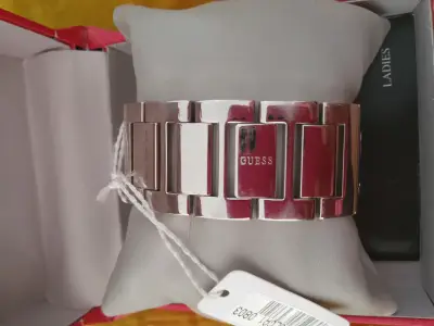 Reloj Guess para mujer con caja original - miniatura 6