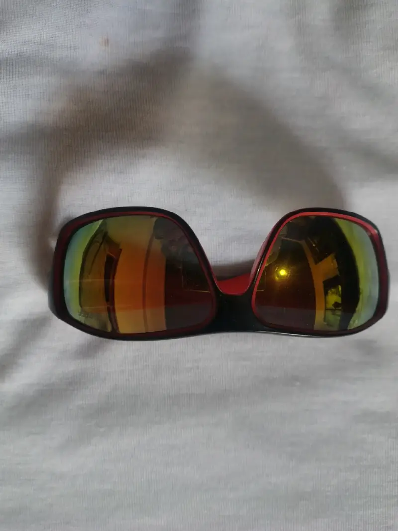 Gafas de sol deportivas Reef con protección UV