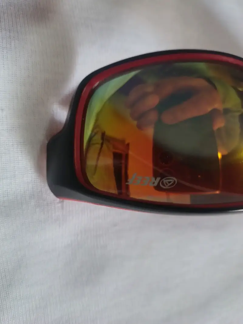 Gafas de sol deportivas Reef con protección UV - 2