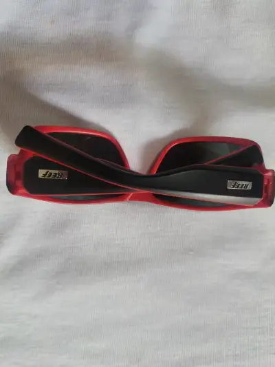 Gafas de sol deportivas Reef con protección UV - miniatura 3