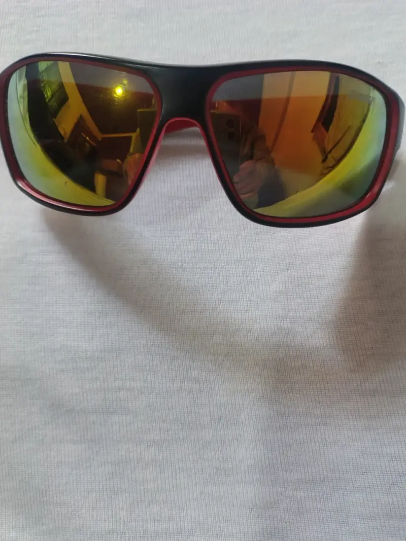 Gafas de sol deportivas Reef con protección UV - 5