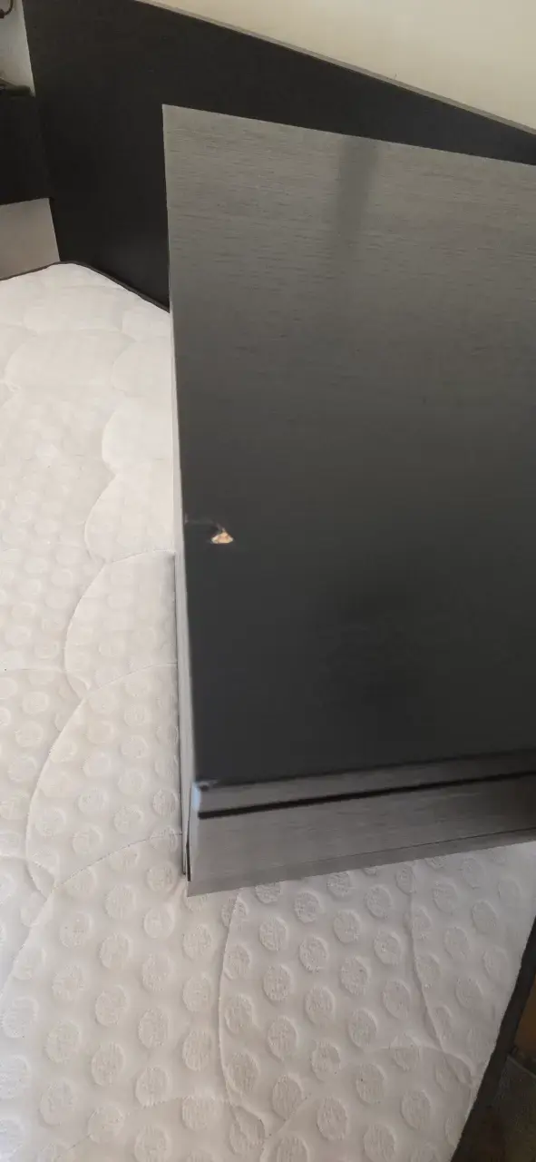 Cama queen con colchón en buen estado. Ikea - 5
