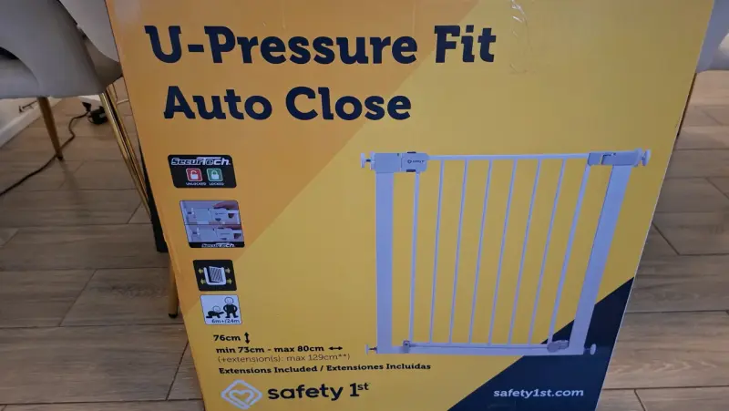 Reja para bebé Safety 1st con cierre automático - 2