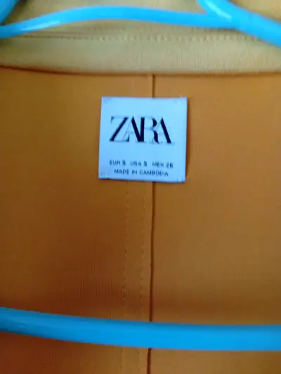 Abrigo amarillo Zara para mujer - miniatura 3