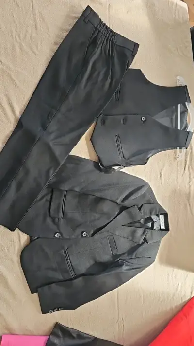 Traje formal 3 piezas para niño color negro - miniatura 1