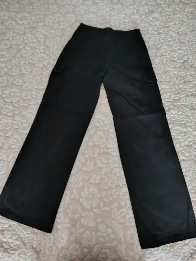 Pantalones cargo negros marca issimo talla 38 - miniatura 2