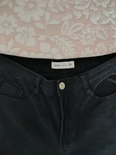 Pantalones cargo negros marca issimo talla 38 - miniatura 3