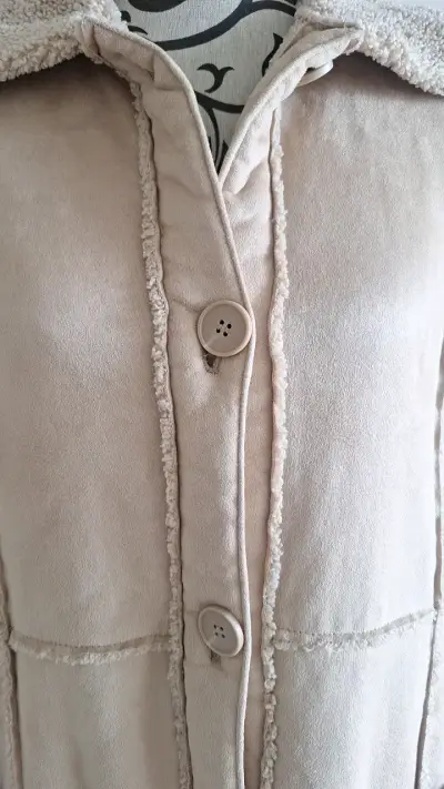 Abrigo largo beige con forro de lana - miniatura 3