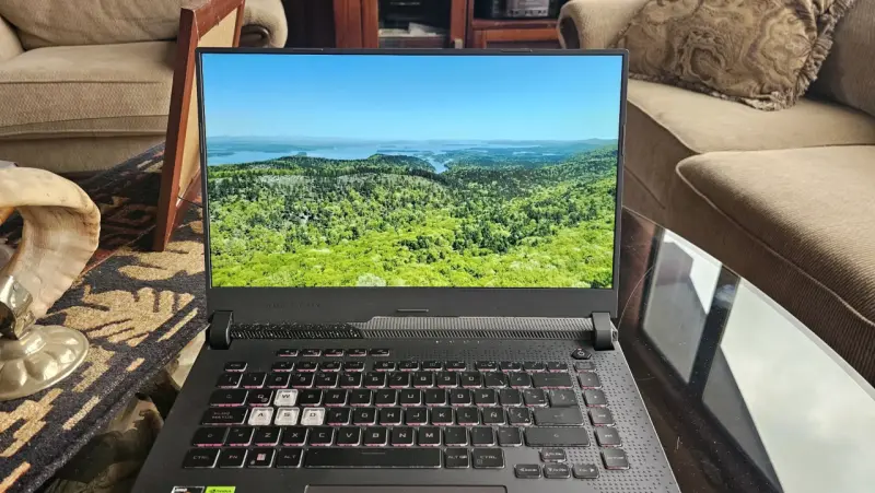 Laptop ASUS ROG Strix G153RC (2022) para gaming - 2