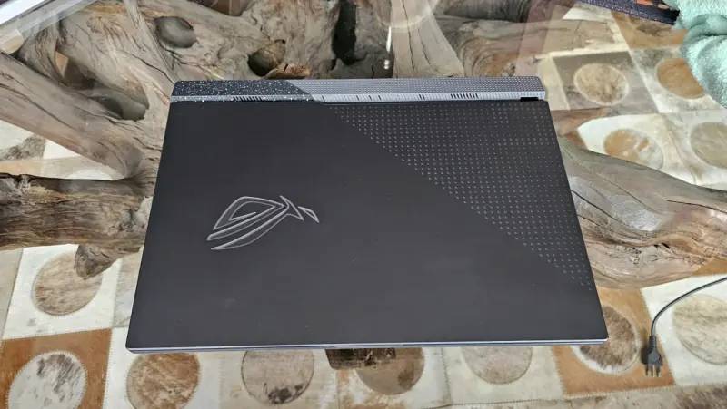 Laptop ASUS ROG Strix G153RC (2022) para gaming - 4