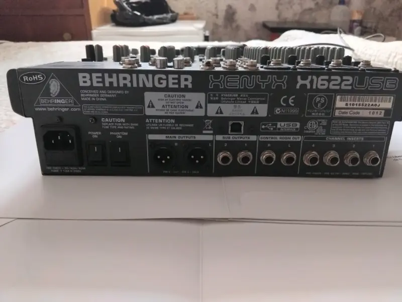 Mezclador Behringer Xenyx X1622USB con efectos - 3