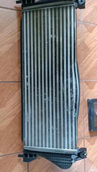 Intercooler para auto Ford usado - miniatura 1