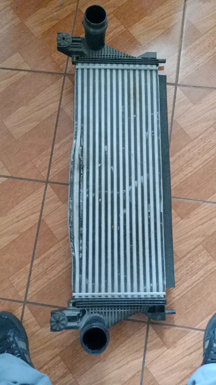 Intercooler para auto Ford usado - 3