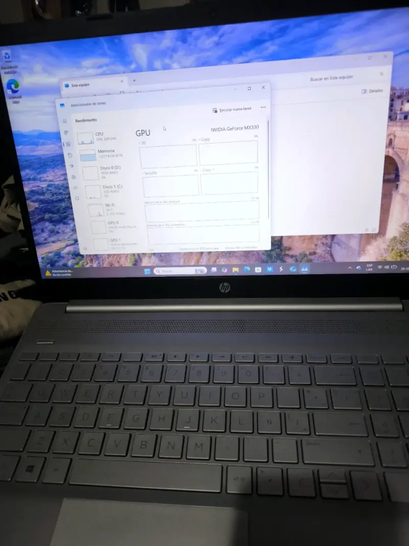 Laptop HP con Intel Core i7 y 12GB RAM - 5