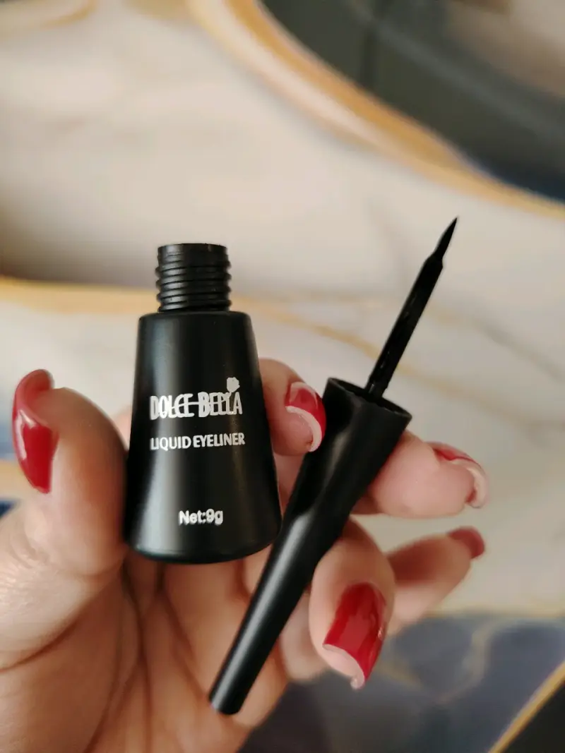 Delineador Líquido Negro Dolce Bella - 2