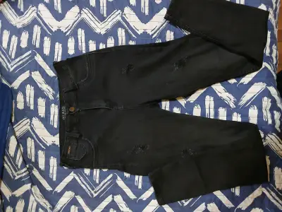 Chaleco acolchado negro con capucha - miniatura 2