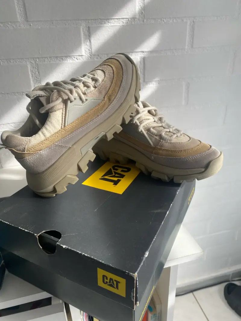 Zapatillas CAT beige para mujer con suela gruesa - 1