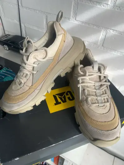 Zapatillas CAT beige para mujer con suela gruesa - miniatura 2