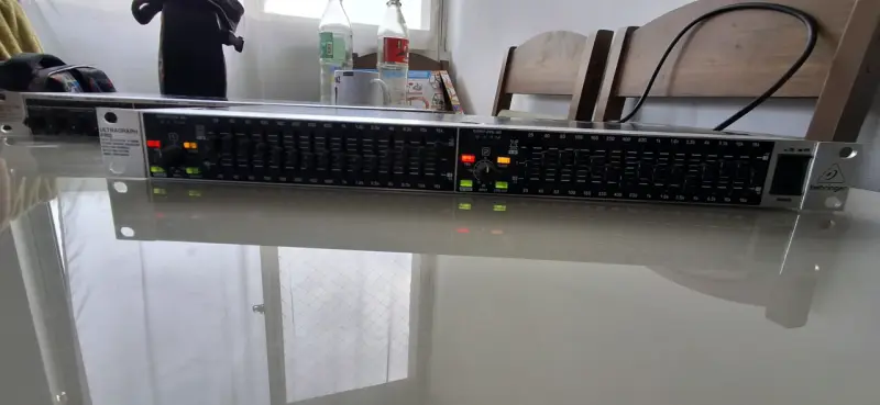 Ecualizador Behringer Ultragraph Pro FBQ150 - 3