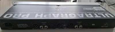 Ecualizador Behringer Ultragraph Pro FBQ150 - miniatura 4