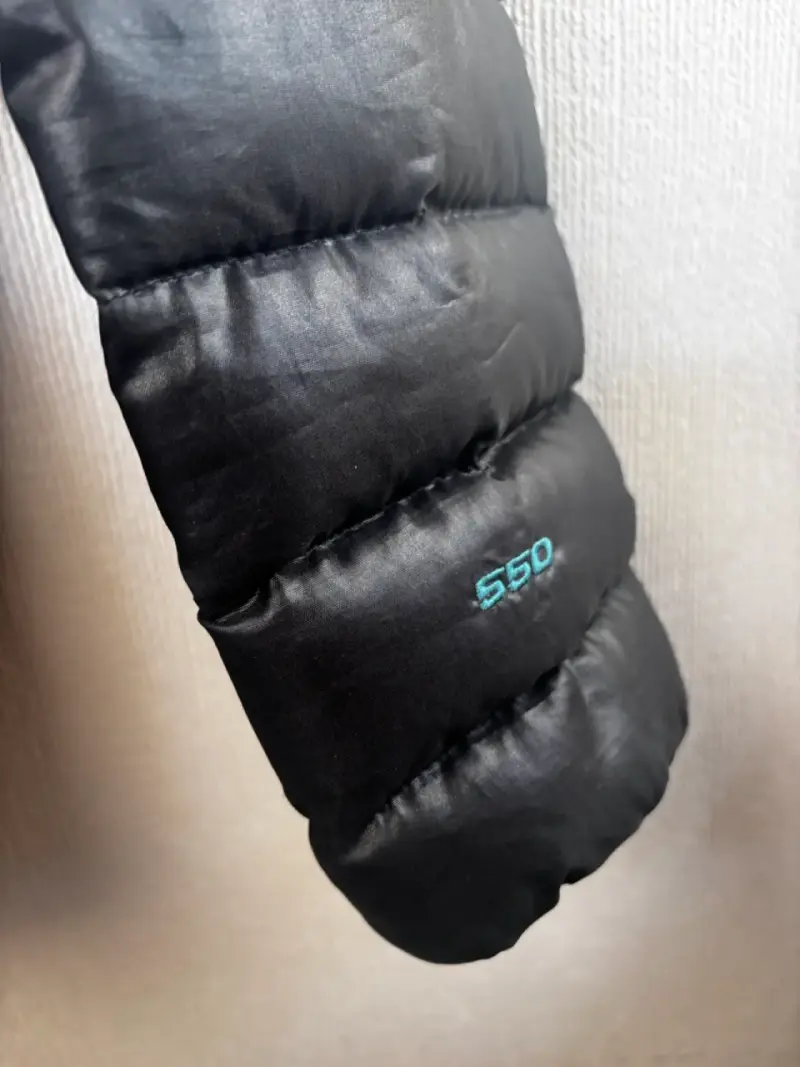 Chaqueta negra acolchada The North Face para mujer - 3