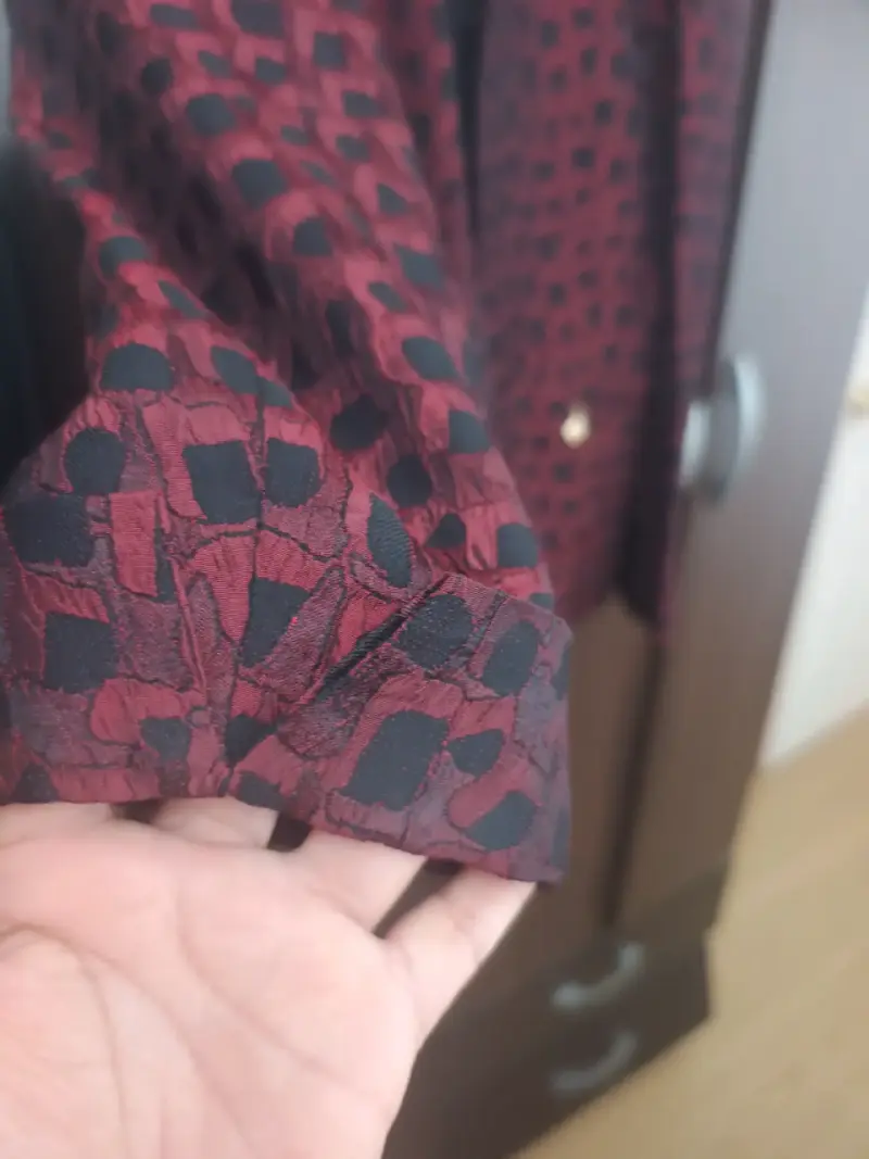 Chaqueta de mujer estampada en rojo y negro - 5