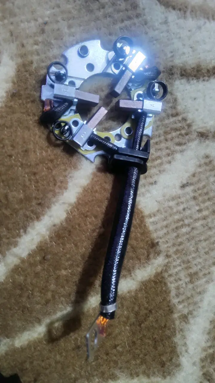 Porta Carbón Arranque 12V para Mitsubishi Montero - 2