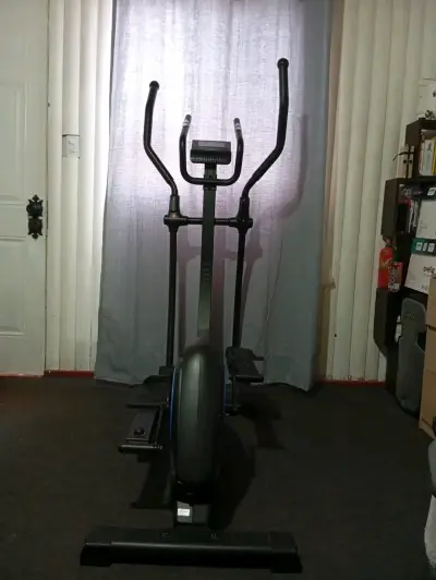 Elíptica Magnética Bodytrainer EL 400 MGNTC - miniatura 2