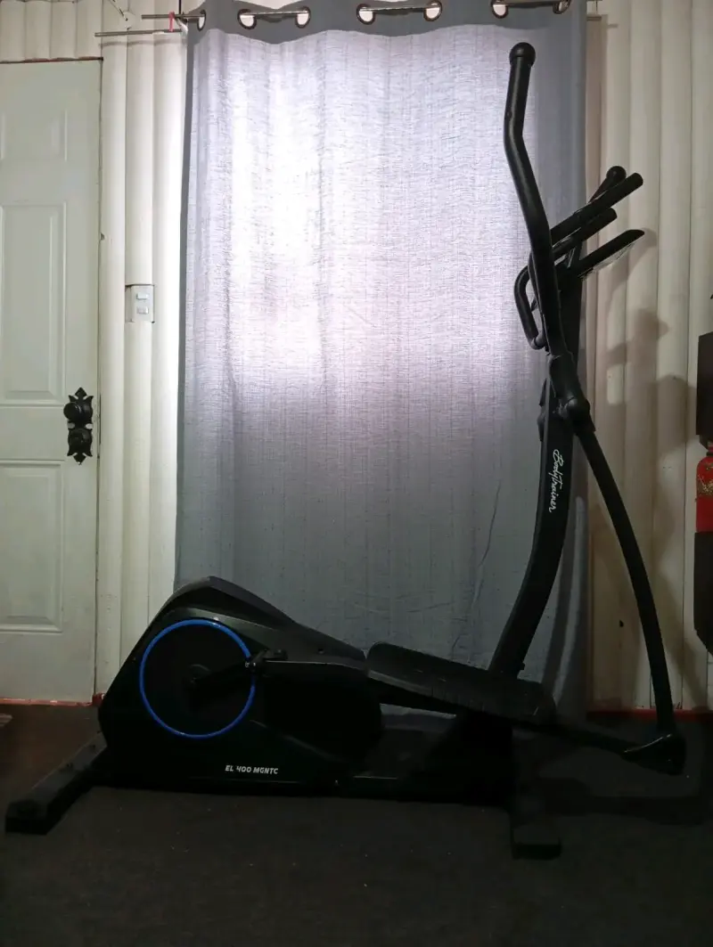 Elíptica Magnética Bodytrainer EL 400 MGNTC - 3