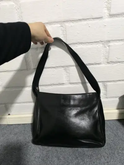 Cartera de cuero negra Kenneth Cole - miniatura 2