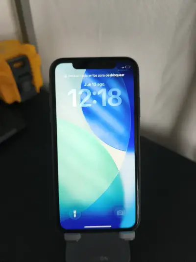 iPhone 11 negro 64gb IMPECABLE - miniatura 1