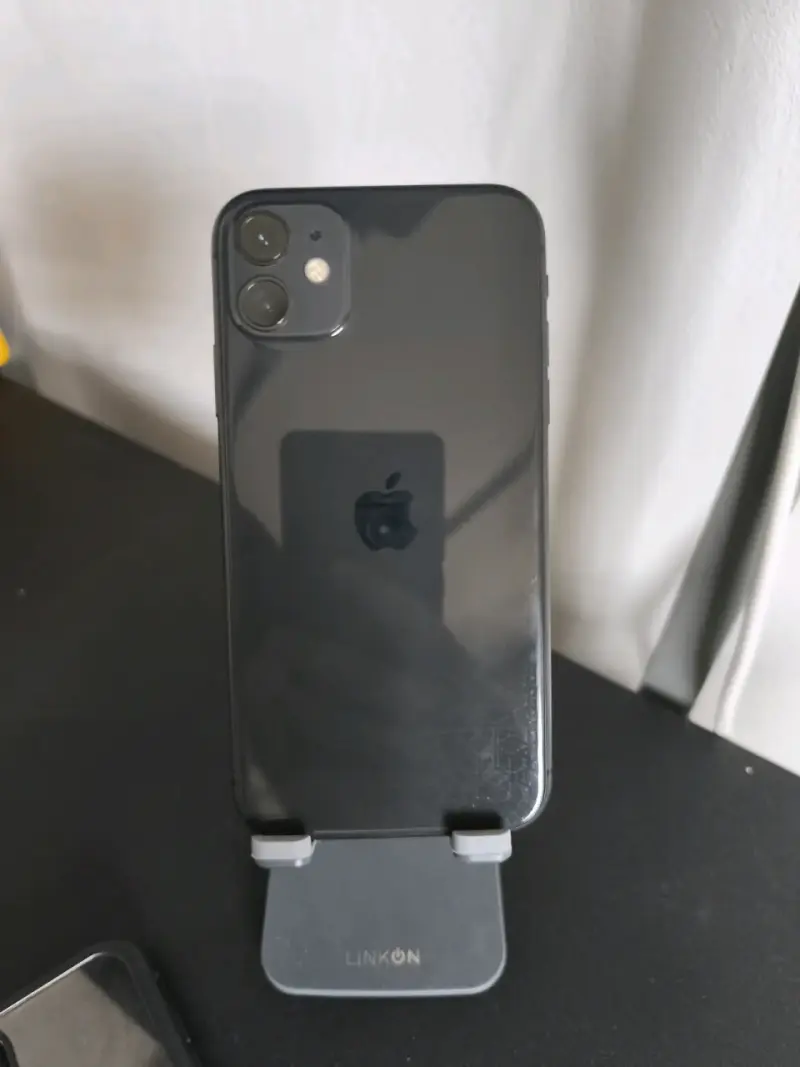 iPhone 11 negro 64gb IMPECABLE - 2