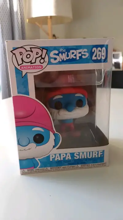 Figura Funko Pop Papa Smurf de colección - miniatura 1