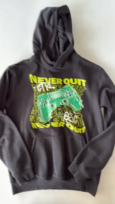 Polerón con capucha negro diseño gamer - miniatura 1