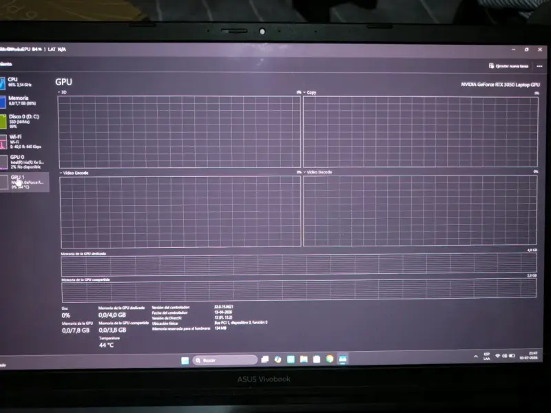 Laptop ASUS VivoBook con Intel Core i5 y RTX - 6