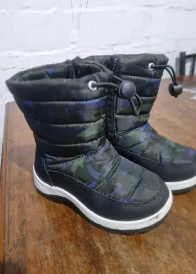 Botas de invierno para niños con diseño camuflado - miniatura 1