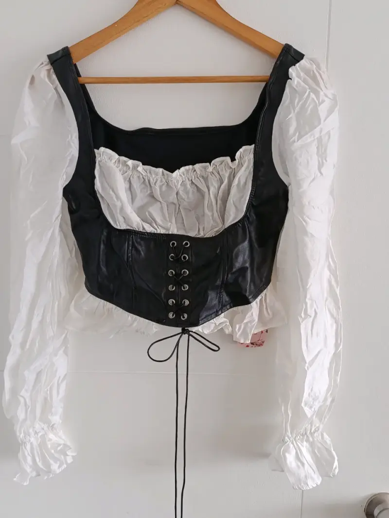 Blusa estilo corset blanco y negro - 1