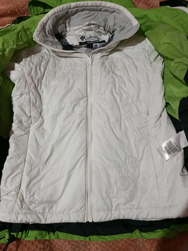 Chaqueta Columbia verde impermeable con forro desmontable - 2